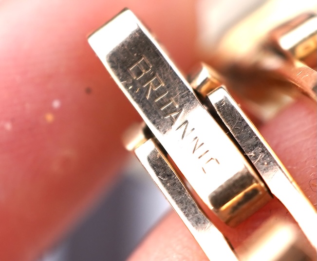 A group of jewellery and two watches